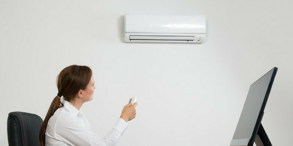 Cómo resolver conflictos por el aire acondicionado en la oficina